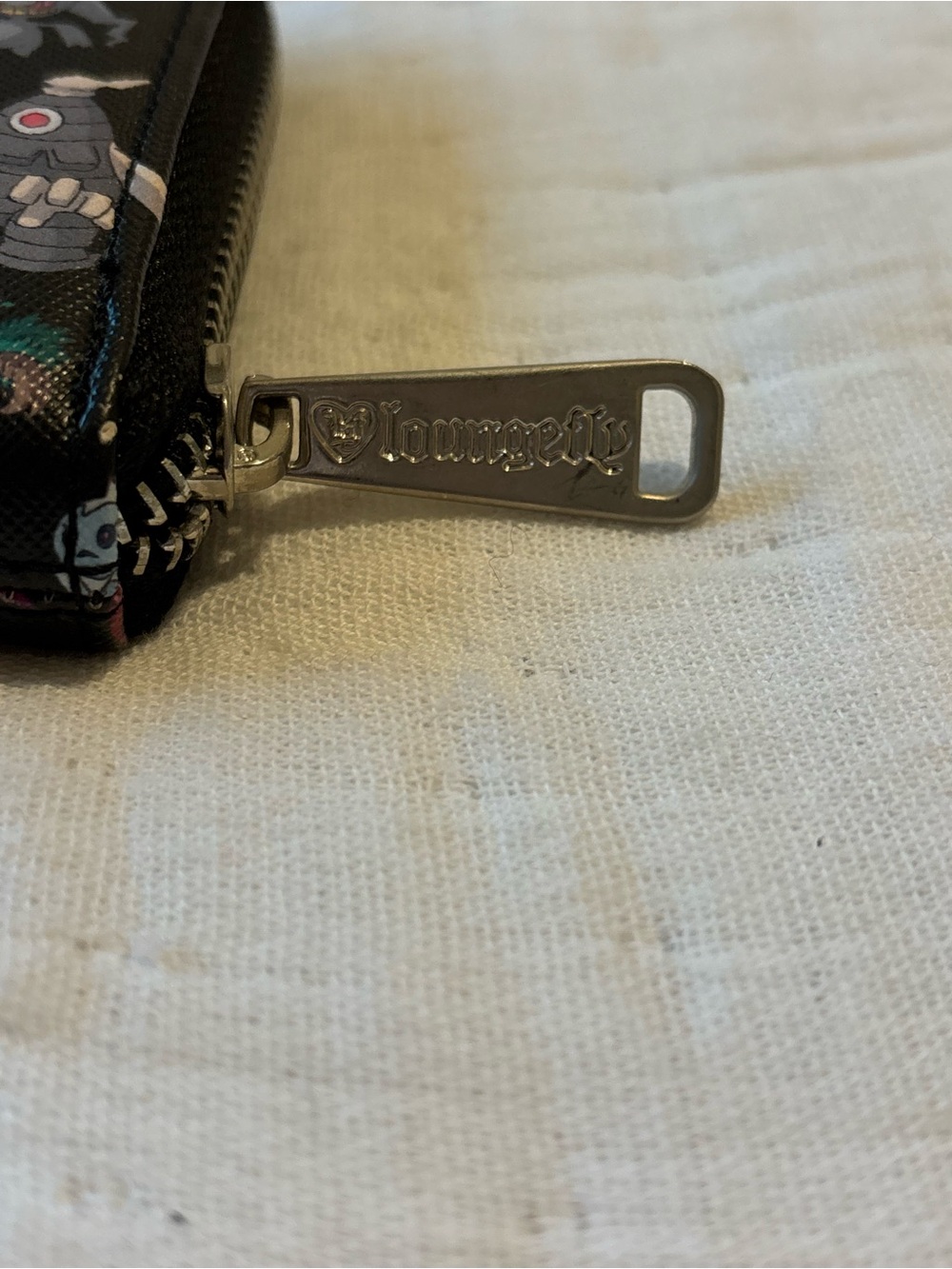 Loungefly Black Pokémon Ghost Icons Zip Wallet - Picture 3 of 6